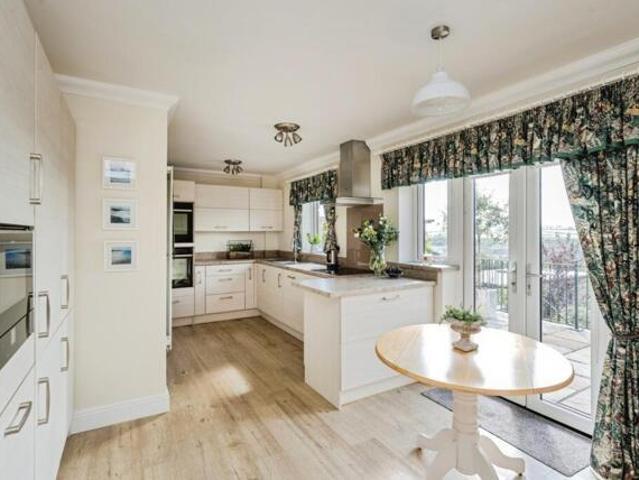 House for sale in Llanedi, Hendy