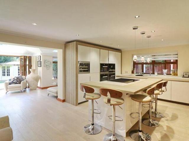 House for sale in Swinton, Moorside