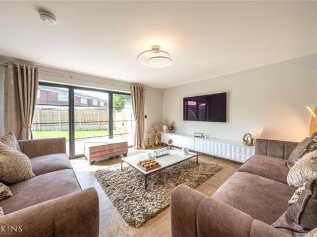 House for sale in Kettlebrook, Staffordshire