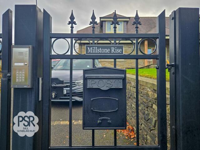House for sale in Charlesworth, East Midlands