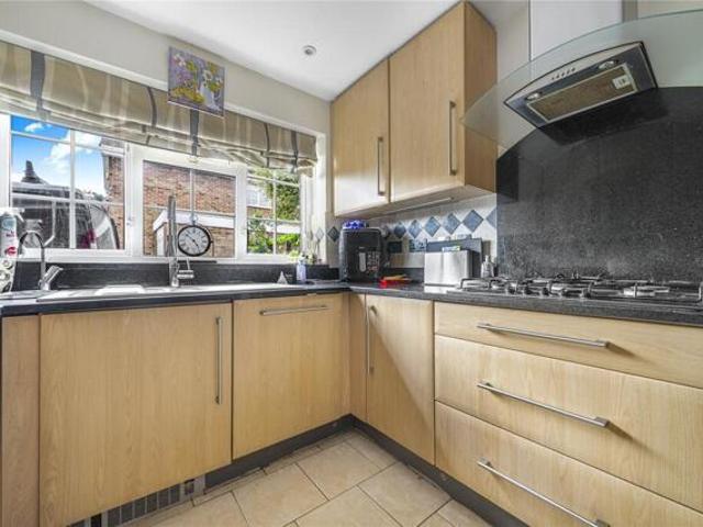 House for sale in West End, Heol-las