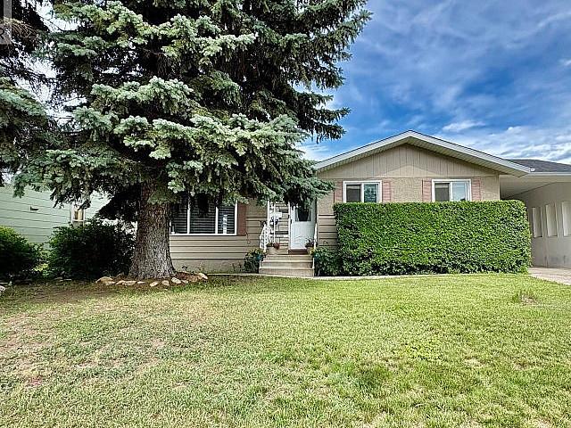 House for sale in Saskatoon, Saskatchewan