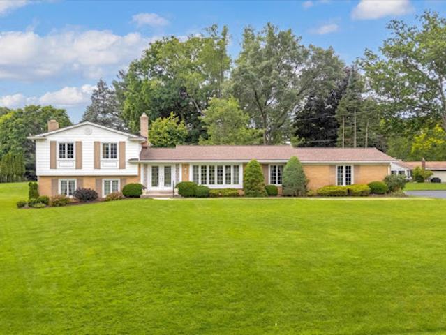 House for sale in Troy, Michigan