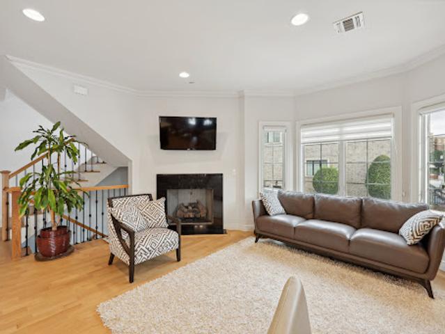 House for sale in Fort Lee, New Jersey
