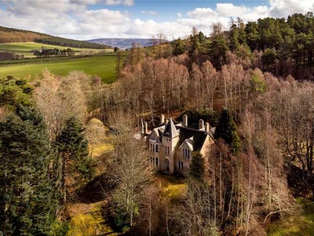 House for sale in Torphins, Scotland