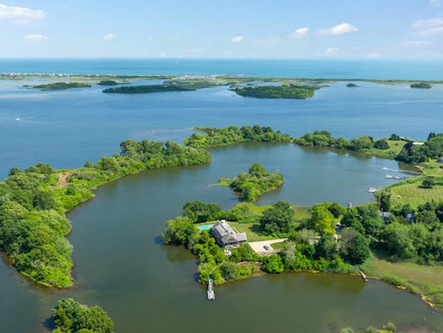 House for sale in Charlestown, Rhode Island
