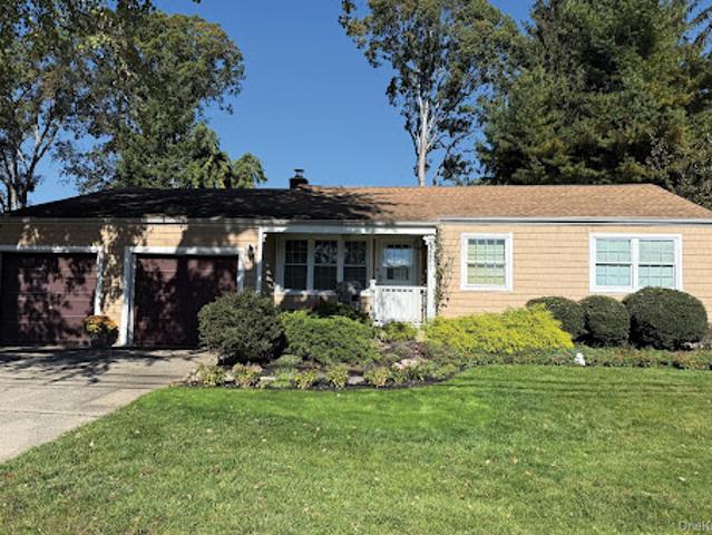 House for sale in North Babylon, Town of Babylon