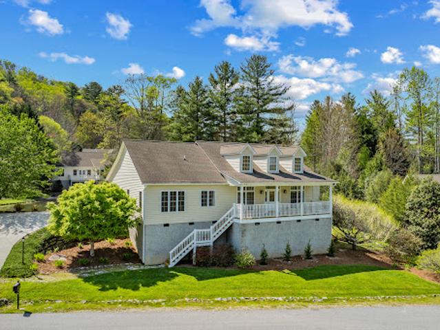 House for sale in Hendersonville, North Carolina
