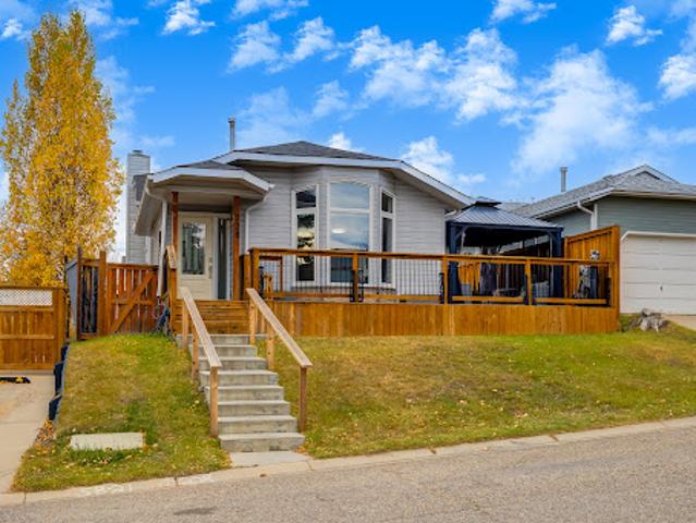 House for sale in Calgary, Northwest