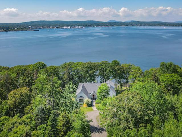 House for sale in Owls Head, Maine