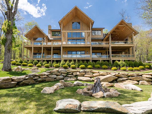House for sale in Avery, North Carolina