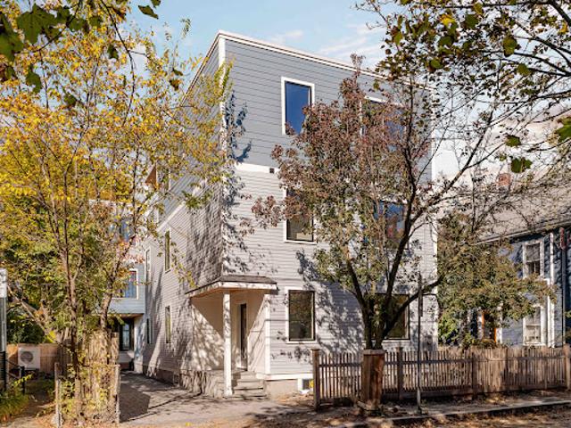 House for sale in Cambridge, Middlesex County