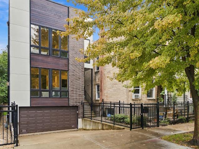 House for sale in Chicago, Cook County