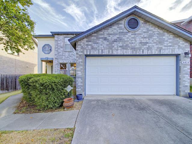 House for sale in Universal City, Texas