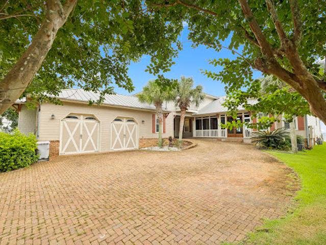 House for sale in Gulf Breeze, Florida