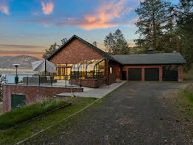 House for sale in Creston