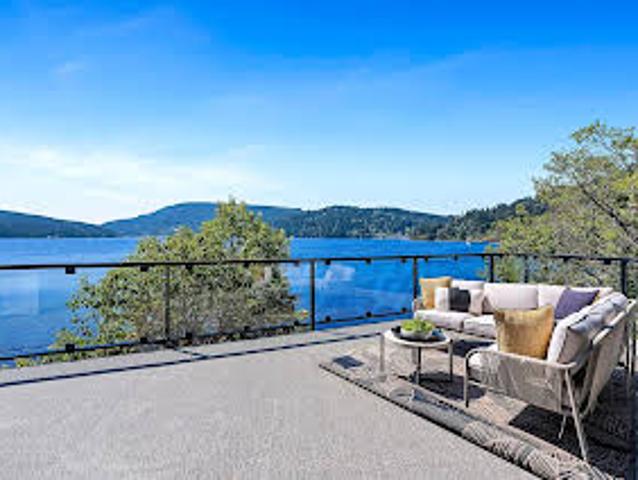 House for sale in Duncan