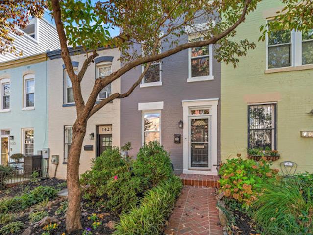 House for sale in Washington