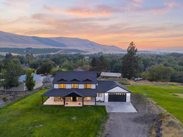House for sale in Benton City, Washington