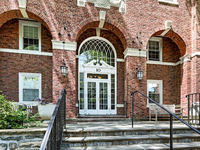 House for sale in Eastchester, New York