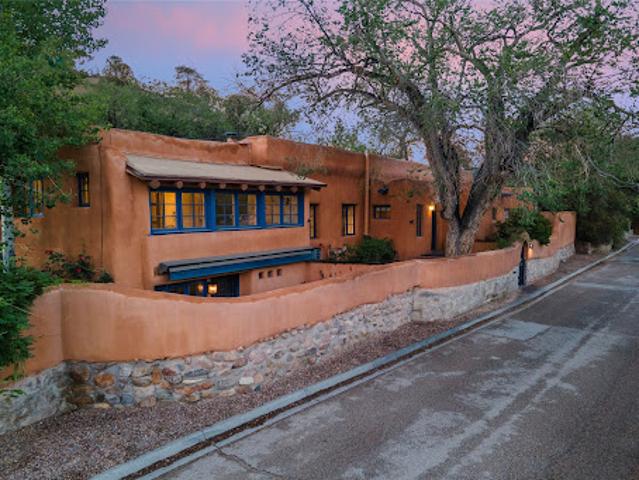 House for sale in Santa Fe, New Mexico