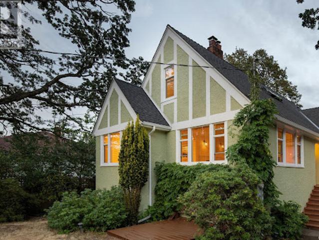 House for sale in Oak Bay, British Columbia