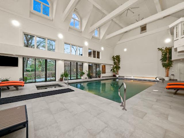House for sale in Illinois