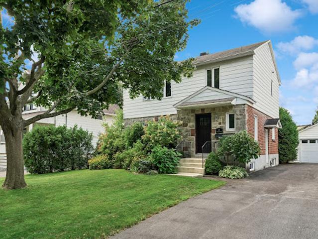 House for sale in Pointe-claire, Quebec