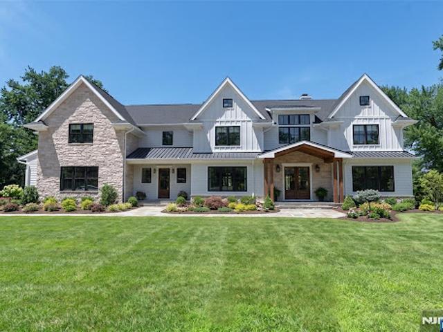 House for sale in Franklin Lakes, New Jersey