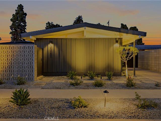 House for sale in Long Beach, California