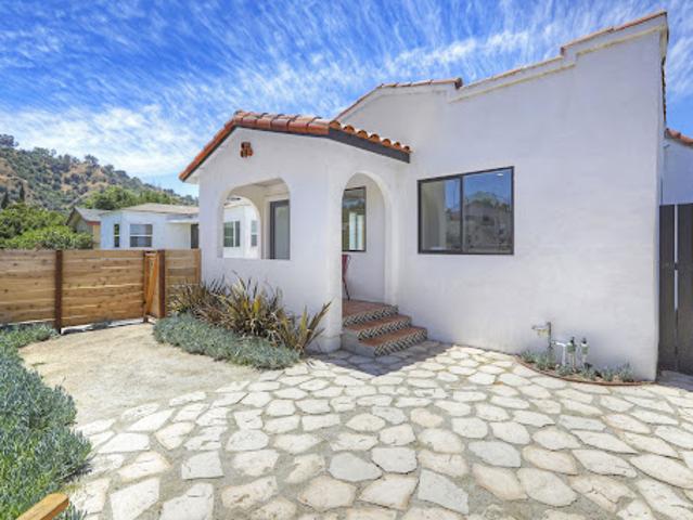House for sale in Los Angeles, Los Angeles County