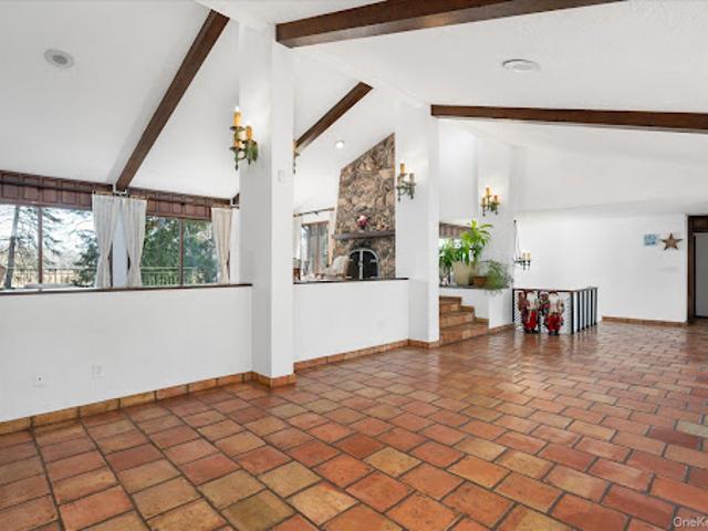 House for rent in Glen Head, Nassau County