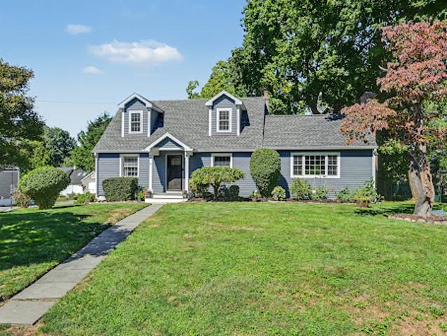 House for sale in Cos Cob, Connecticut