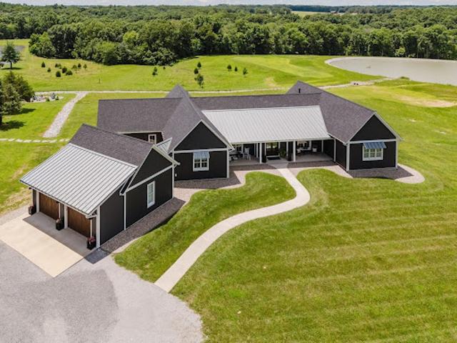 House for sale in Illinois