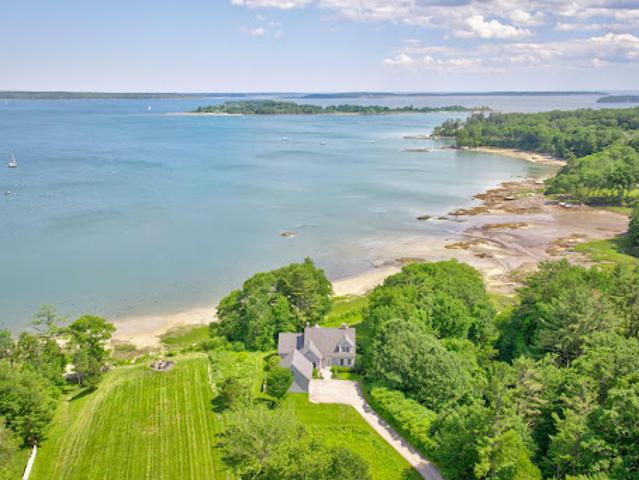House for sale in Cumberland Center, Maine