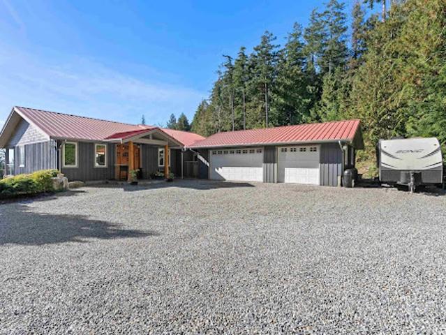House for sale in Roberts Creek, British Columbia