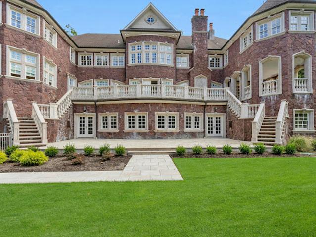 House for sale in Alpine, New Jersey
