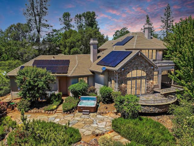 House for sale in Applegate, California