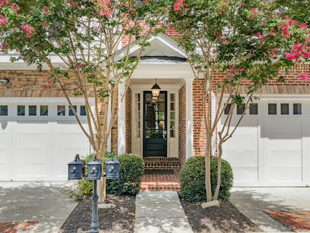 House for sale in Sandy Springs, Georgia