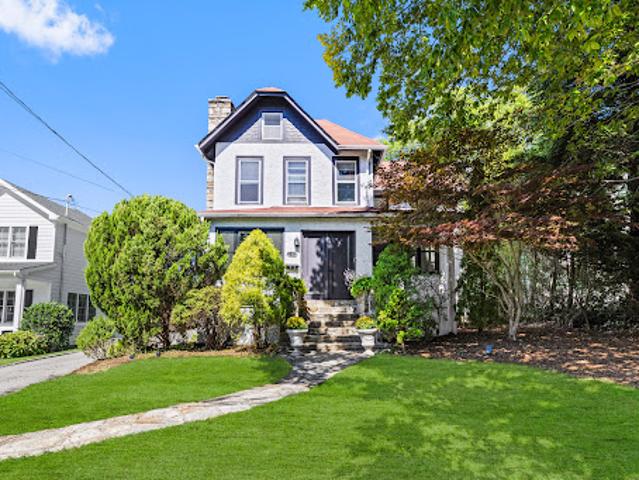 House for sale in Scarsdale, New York