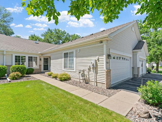 House for sale in Maple Grove House for sale in Maple Grove