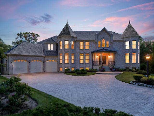 House for sale in Highland Park, Illinois