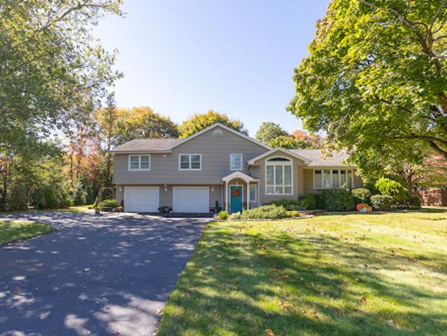 House for sale in Branford, South Central Connecticut Planning Region