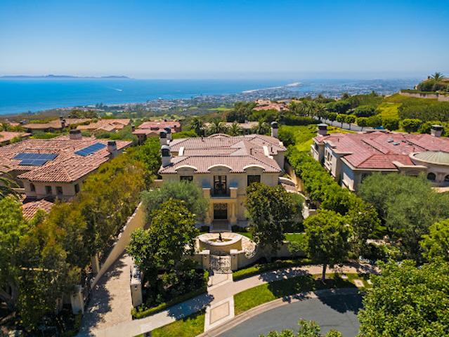 House for sale in Corona Del Mar, California
