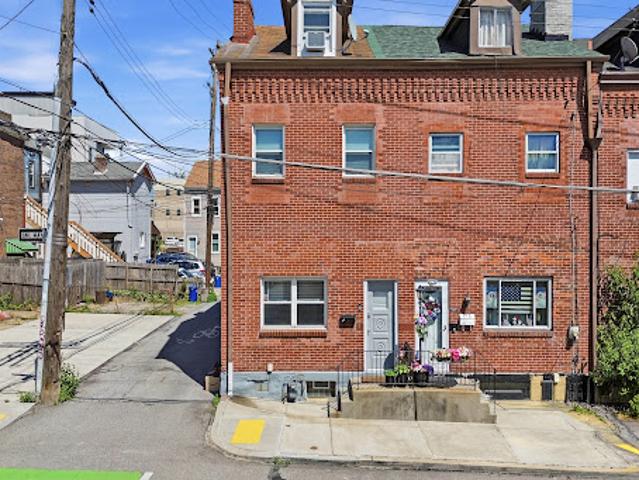 House for sale in Pittsburg, Pennsylvania