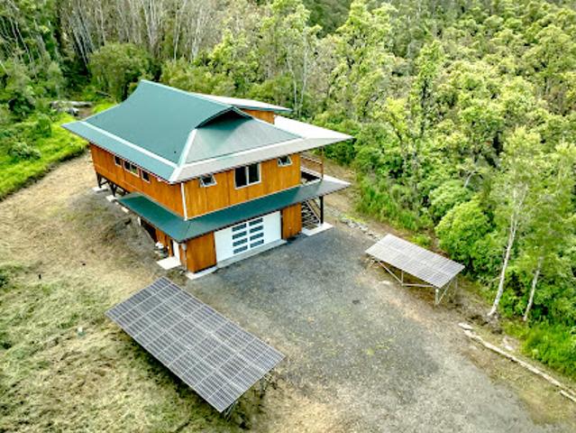 House for sale in Ninole, Hawaii