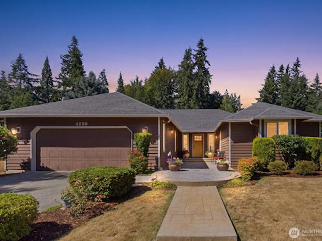 House for sale in Bellevue, Washington