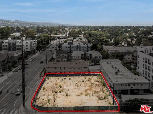 House for sale in Canoga Park, California