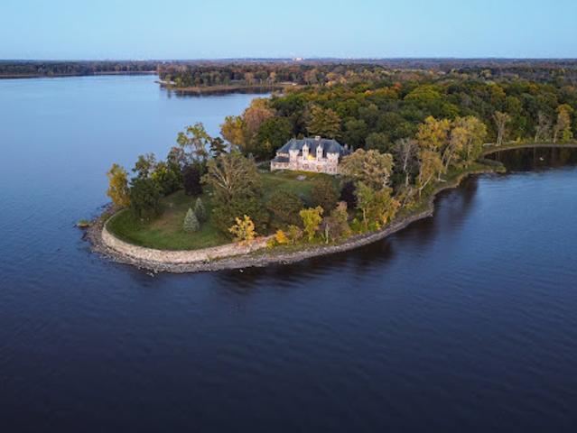 House for sale in Senneville House for sale in Senneville