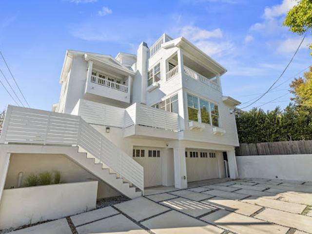Property for rent in Canoga Park, California